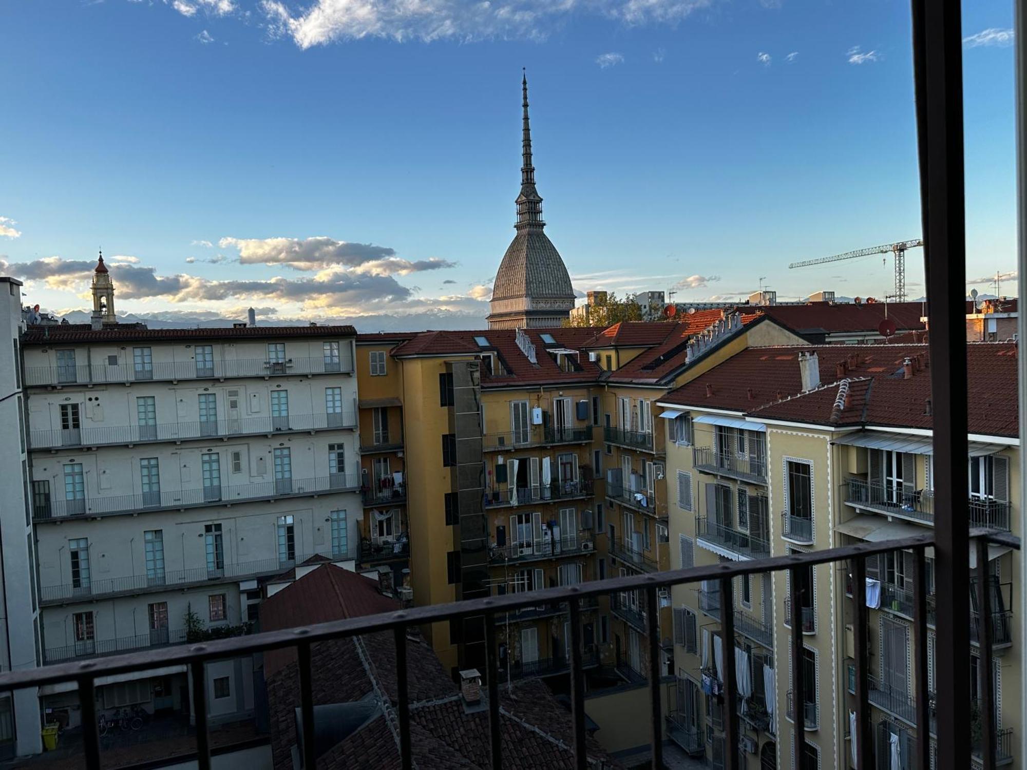 Le Finestre Sulla Mole Apartment *
