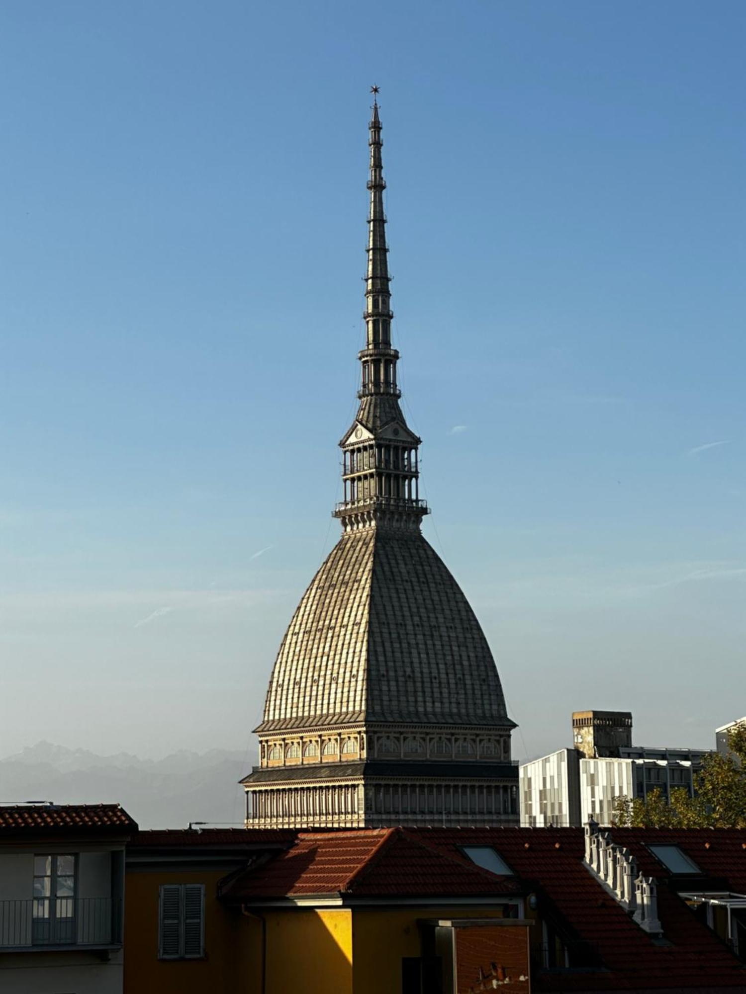 Le Finestre Sulla Mole * Turin